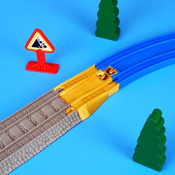 Thomas Trackmaster 08-13 Track Adapters to Tomy Plarail x2 - Various Colours