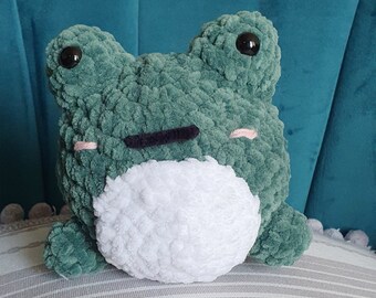 Crochet frog