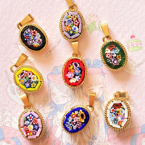 Ciondolo per gioielli in micro mosaico fiorentino italiano per collana bizantina, vetro in ottone Firenze Italia ovale floreale in stile vintage