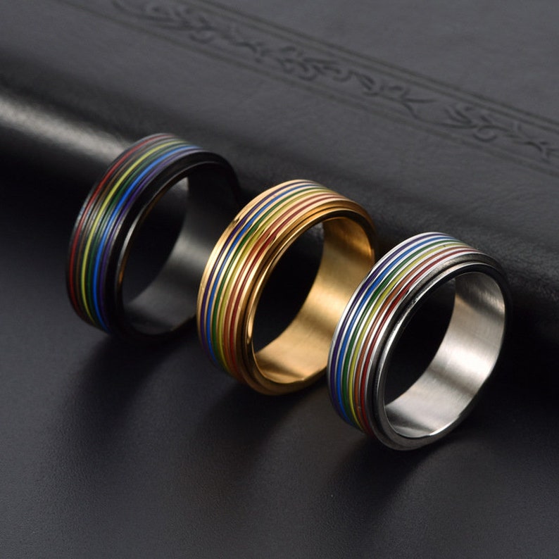 Personalisierte LGBTQ Pride Spinner Ringe, Regenbogen Streifen Drehbare Ring, Titan Stahl Ring, Angst Ring, Fidget Ring, Benutzerdefinierte LGBT Geschenke Bild 3