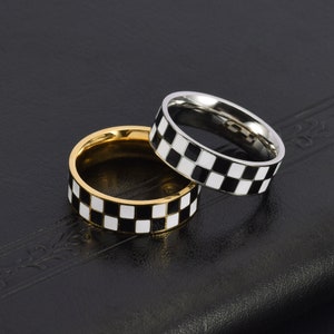 Bagues personnalisées damier noir et blanc, anneau en acier inoxydable, alliance simple pour couple, alliance pour couple, bague de promesse, bague de fiançailles image 2