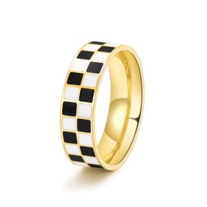 Bagues personnalisées damier noir et blanc, anneau en acier inoxydable, alliance simple pour couple, alliance pour couple, bague de promesse, bague de fiançailles image 5