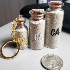 Autentisk kalifornisk strandsand från Huntington Beach i flera storlekar | Nyckelring, flaska, halsband, prydnad