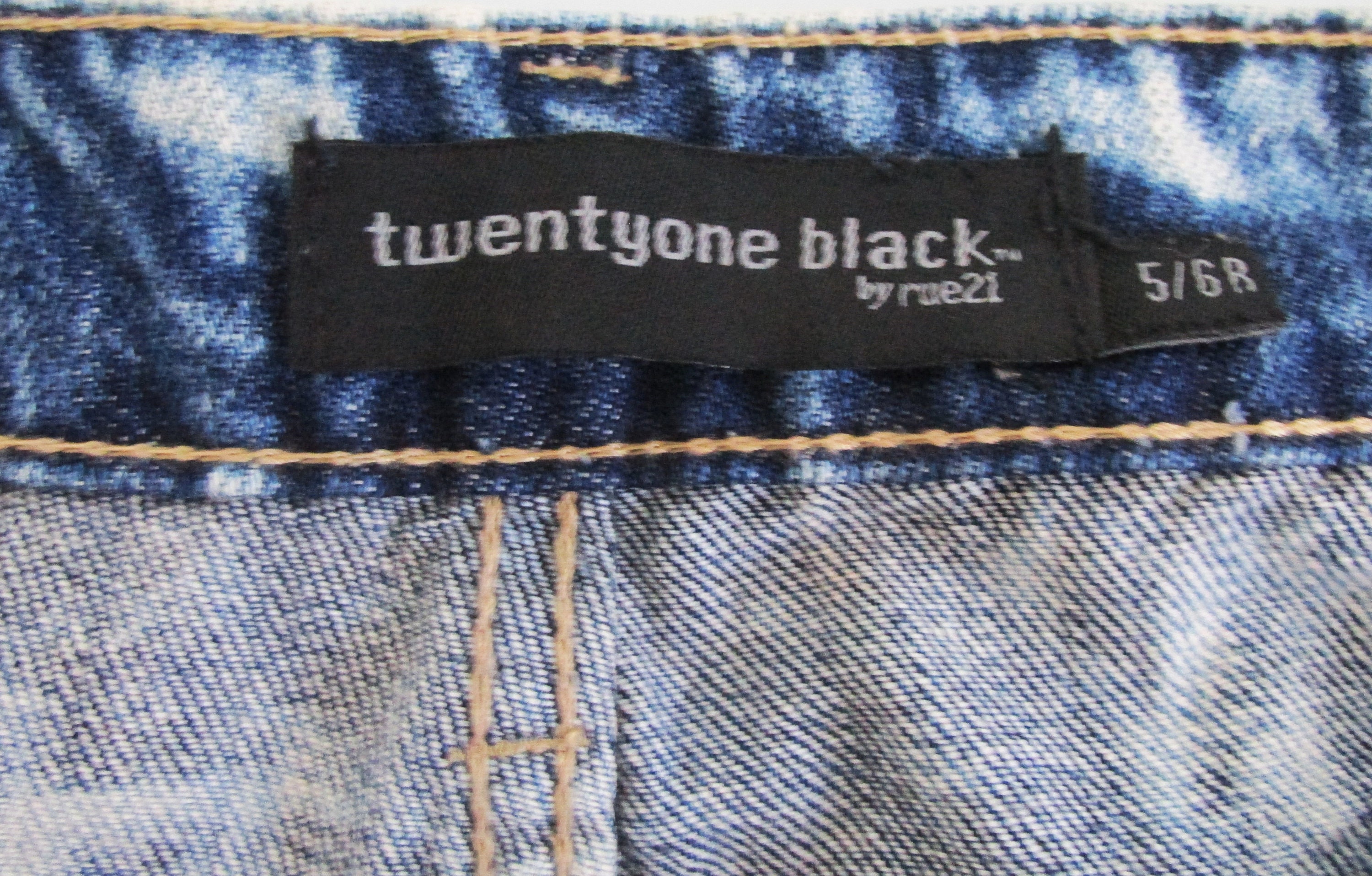 Twentyone black jeans hotsell by rue 21