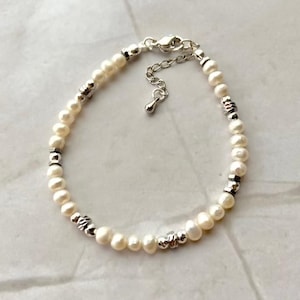 Freshwater mini pearl bracelet silver- Dainty real pearl bracelet- Beaded tiny pearl silver bracelet White and silver bridesmaid  bracelet