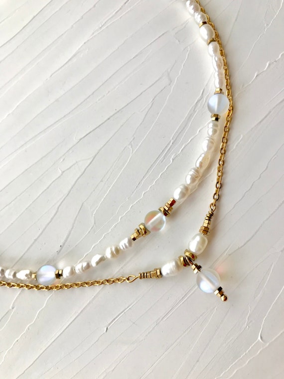 Collier Créateur En Perles Naturelles Et Acier Inoxydable Plaqué Or 18k - Élégant Et Moderne