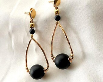 Black agate dangle earrings- Minimalist gemstone earrings- Black & gold drop earring- Stainless steel earring gold- Handmade earring elegant