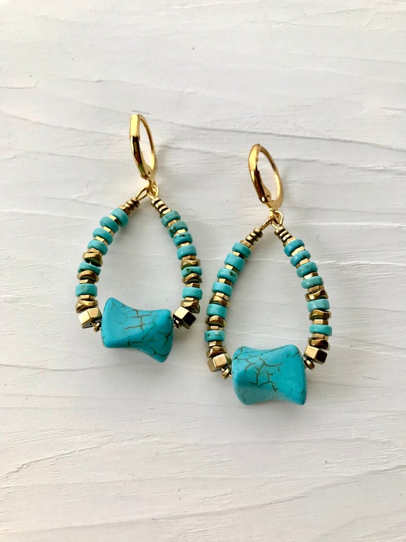 Boucles d'oreilles pendantes heishi turquoise - Boucles d'oreilles bleus plaqué or18 -Boucles d'oreilles pierre naturelle - Bijoux fait main