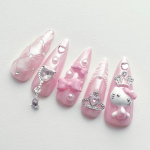 Kitty Diva rose scintillant