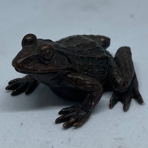 Japanese Bronze Antique Sculpture of a Frog