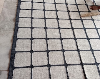 Handwoven Wool Jute Kilim Rug: Boho Indian Dhurrie Carpet