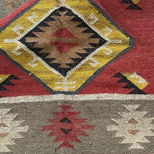Handwoven Wool Jute Kilim Runner Rug: Bohemian Floor Decor (2&#39; 6&quot; x [SIZE])