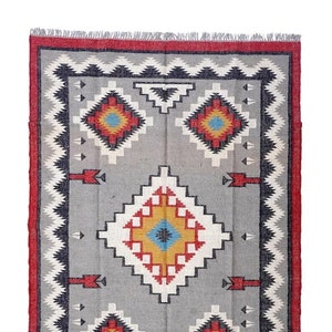 Handwoven Wool Jute Kilim Rug: Traditional Indian Design