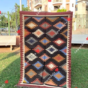 Handwoven Wool Jute Kilim Rug: Bohemian Dhurrie Rug