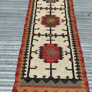 Handwoven Kilim Rug Runner: Wool Jute Dhurrie, Geometric Oriental Design