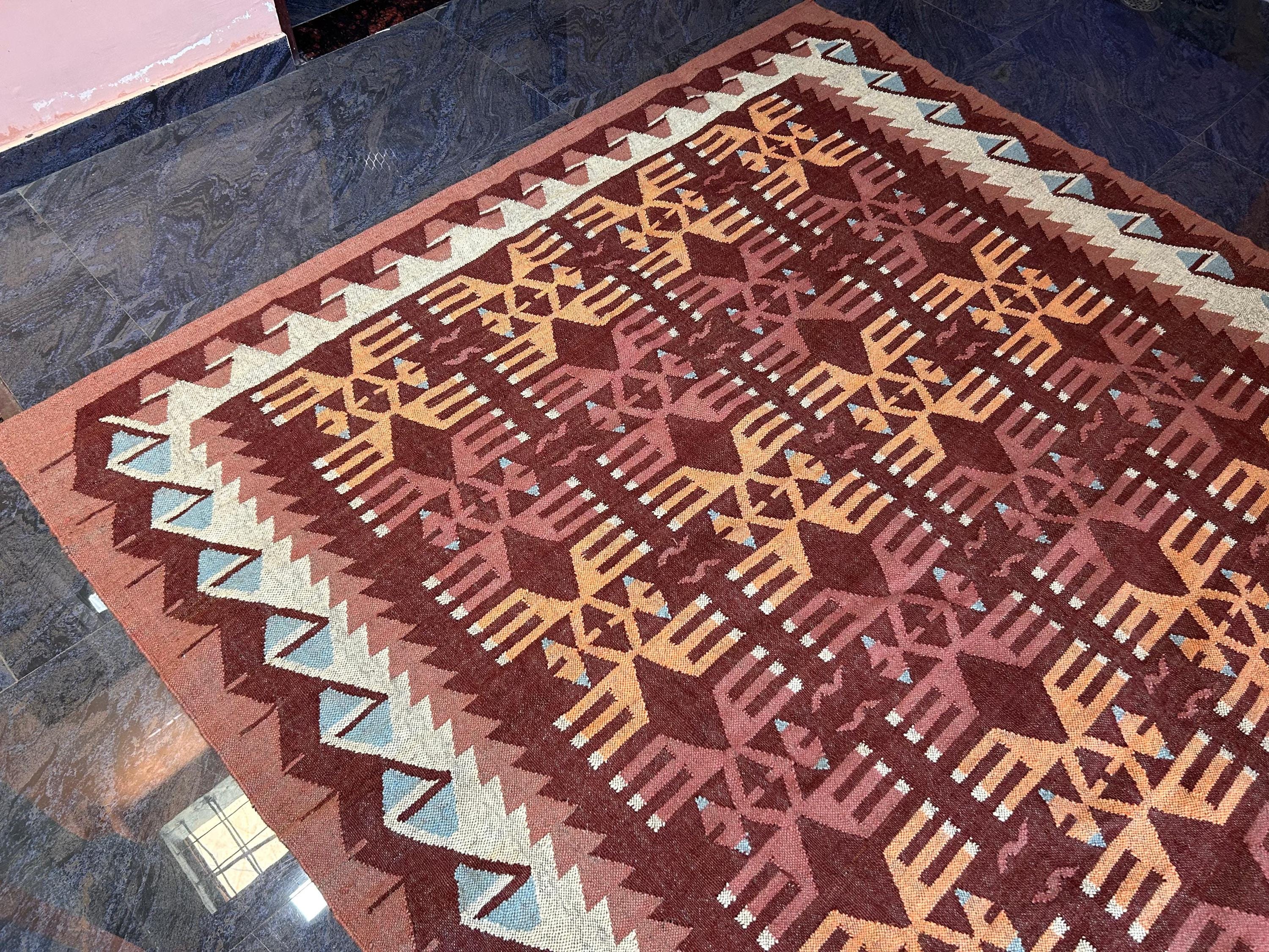 Handwoven Wool Jute Kilim Rug: Traditional Indian Boho Carpet