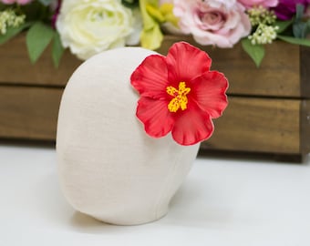Red flower hair clips, maga or cayena flowerr from the caribbean