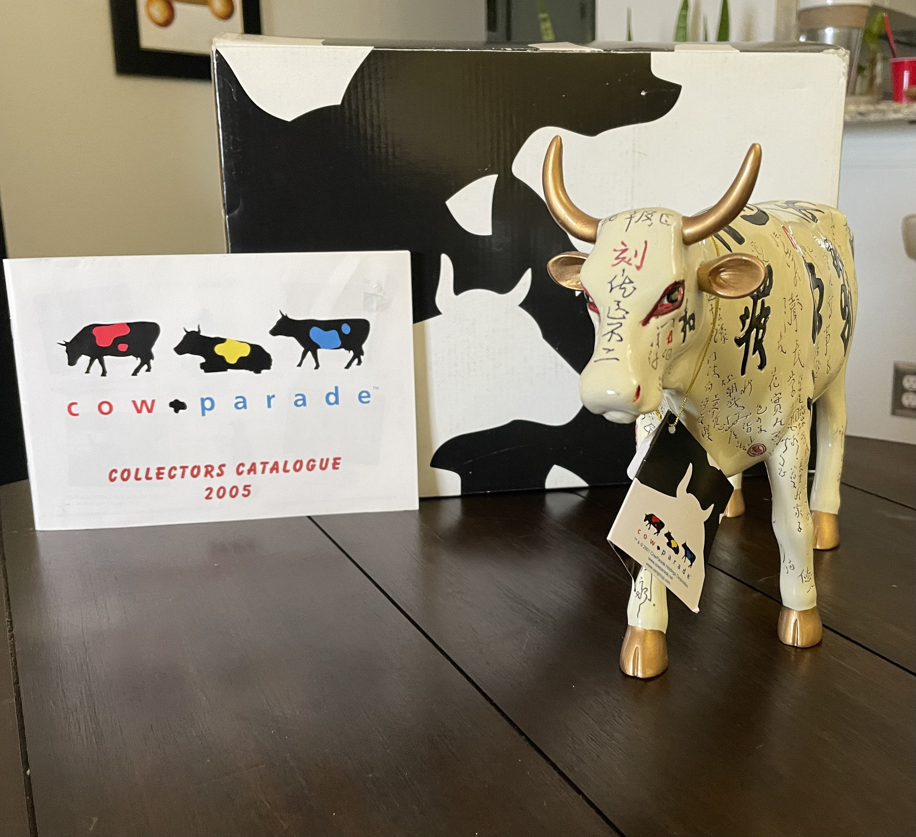 cowparade Circus Cown シリアルナンバー入り Cow Parade Collectible - “horns in the Sky” by Yukki Yaura