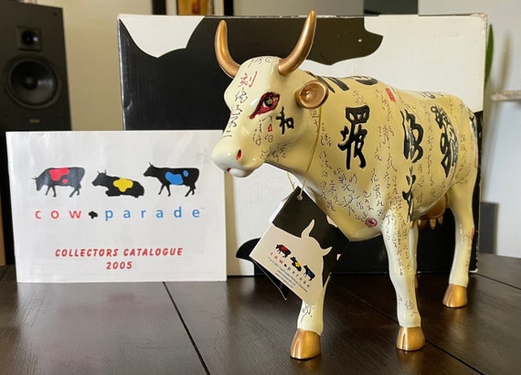 Cow Parade Collectible - “horns in the Sky” by Yukki Yaura