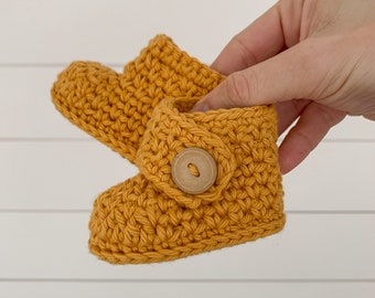 CROCHET PATTERN // Baby Moss Booties // crochet baby booties // 4 sizes