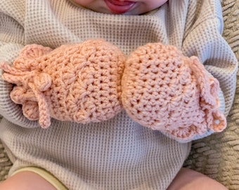 CROCHET PATTERN // The Birdie Baby Mittens // crochet handwarmers // newborn mittens // 0-3 and 3-6 month instructions