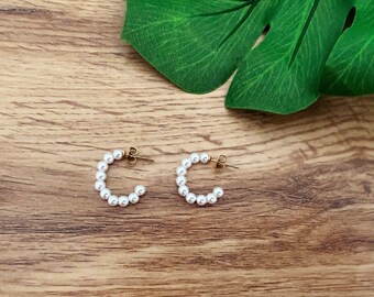 pendientes blancos nacarados