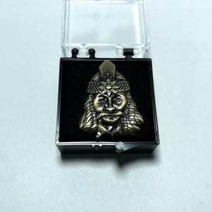 DRACULA ...  Vlad The Impaler - Metal Pin Badge !