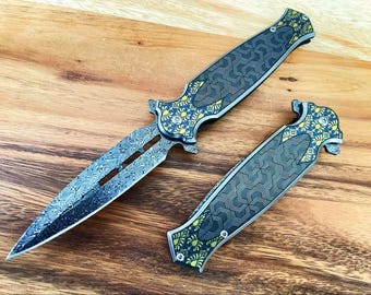 Damascus Pattern Folding Pocket Knife: Stainless Steel Graphic Handle