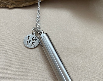 Graveerbare ketting huisdiercrematie: cilinderurnhanger met pootafdruk