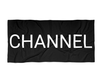 chanel beach bolsa and towel