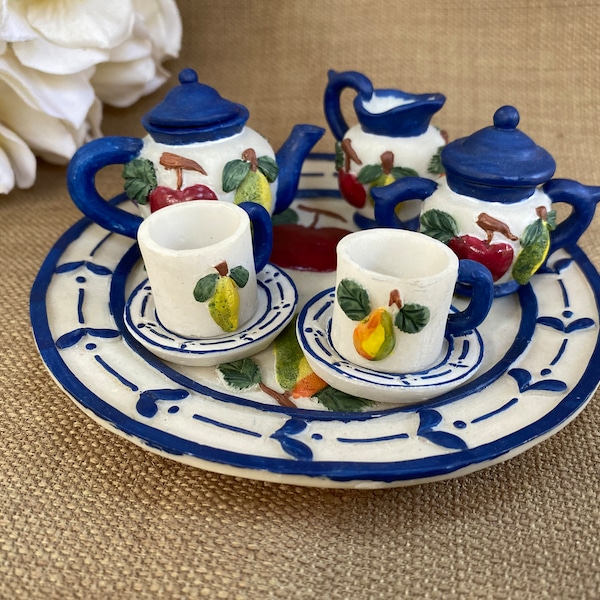 1997 Young's Fruit Miniature Tea Set / Teaset