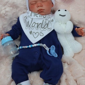 Beautiful Reborn Baby Boy Doll Child&#39;s Safe Upto 7lbs LIfelike Boxed Established Artist (outfit varies) (SALE NOW ON!!!)
