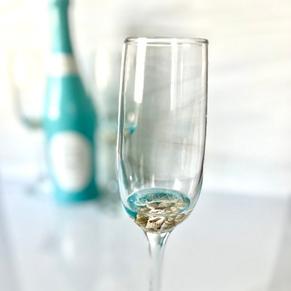 Ocean Champagne Glasses, Easter Basket gift, Wine Lovers Gift, Nautical Kitchen, Beach drinkware, Beach Wedding gift, Ocean Wedding Favors