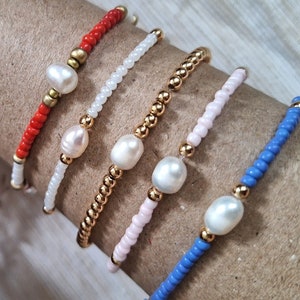 Perlenarmband Süßwasserperle bunt mit goldener Zwischenperle