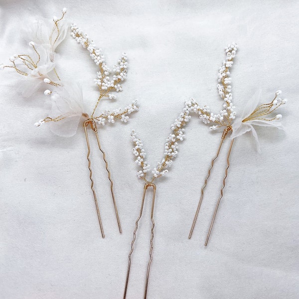 Flower Bridal Hair Pin Set, Gold Bead Hair Pins, Set of 3, Wedding Bridal White Hair Piece, Bridesmaid Accessories, Gold Hair Pin, UK