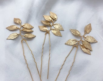 3 Gold Bridal Hair Pins, Leaf Wedding Hair Accessories, Delicate Hair Piece, Bridesmaid Headpiece, Minimal Summer Autumn Wedding