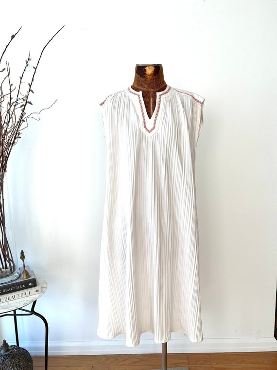 Vintage White Jonathan Logan Accordion Pleats Dre… - image 1