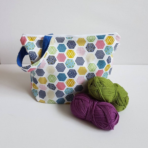 Hissey Fits, Hexigons, Medium size Project Bag for Knitting or Crochet, Cotton, Inside Pocket, Zipper, Handles, Made in Melbourne Australia