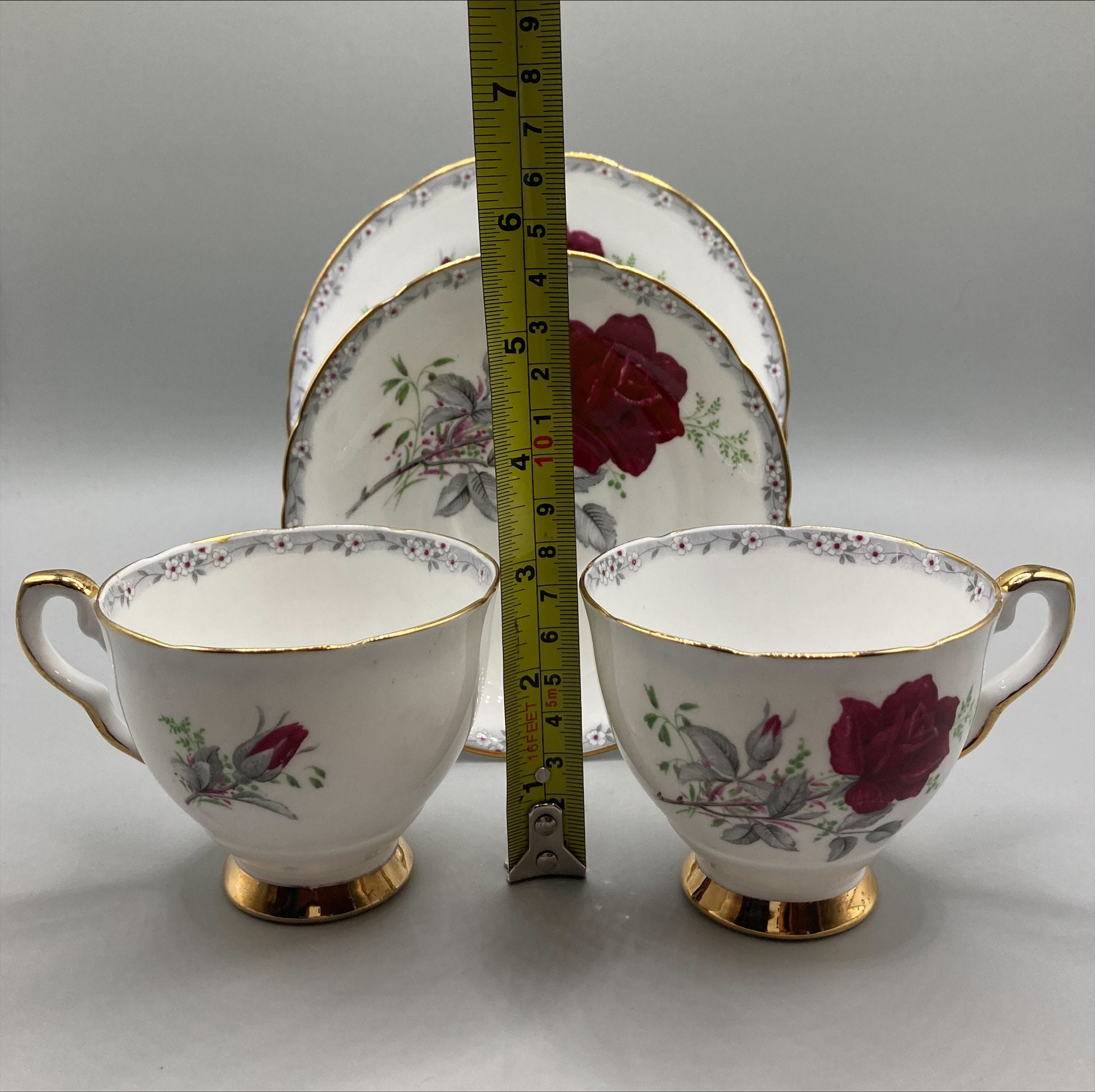 Roses To Remember ロイヤルスタッフォード　ティーポットセット Royal Stafford Roses to Remember Tea Trio Set: Vintage Red Rose
