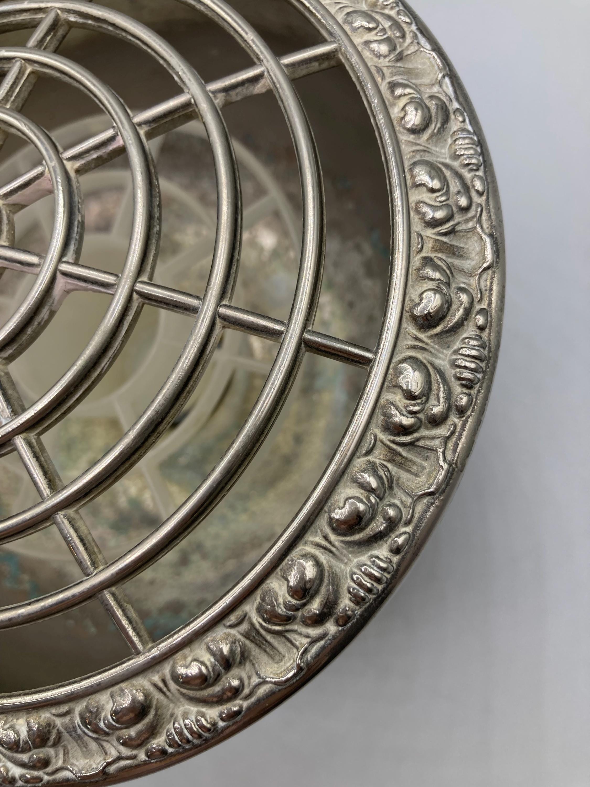 Vintage Ianthe Silver Plated Rose Bowl – Pedestal Vase / Planter