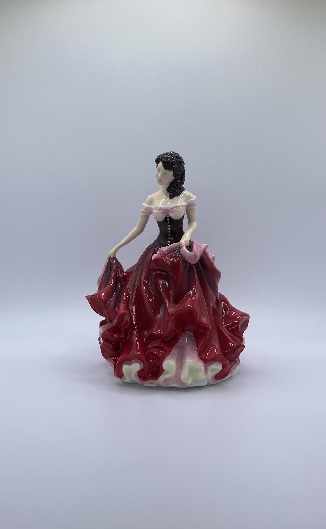 Royal Worcester Lady Figurine (DEB) Royal Worcester Lady Figurine (DEB)