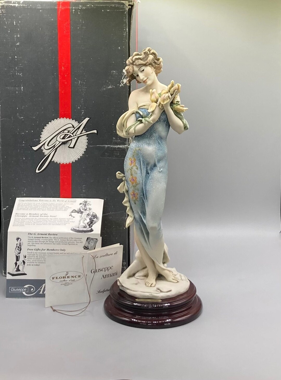 90s Ireland製 Hand Made Statue Vintage Ireland Cottage Series 'Kathleen' porcelain Figurine