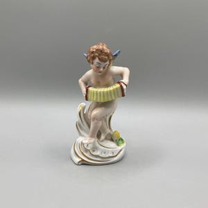 Vintage Capodimonte Angel Musician Figurine – Glazed Porcelain, Vintage Cherub, Home Deco