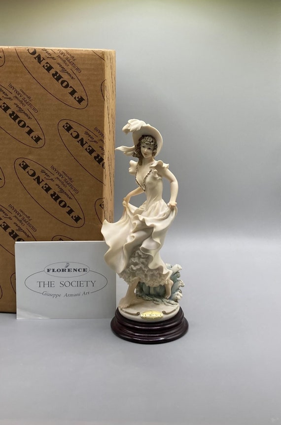 Giuseppe Armani Ebb Tide Figurine: Florence Capodimonte Sculpture