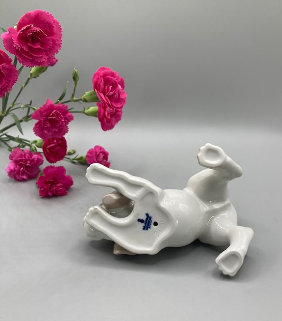 Vintage Lladro Playful Puppy Figurine: Beagle Dog, Home Decor - Etsy