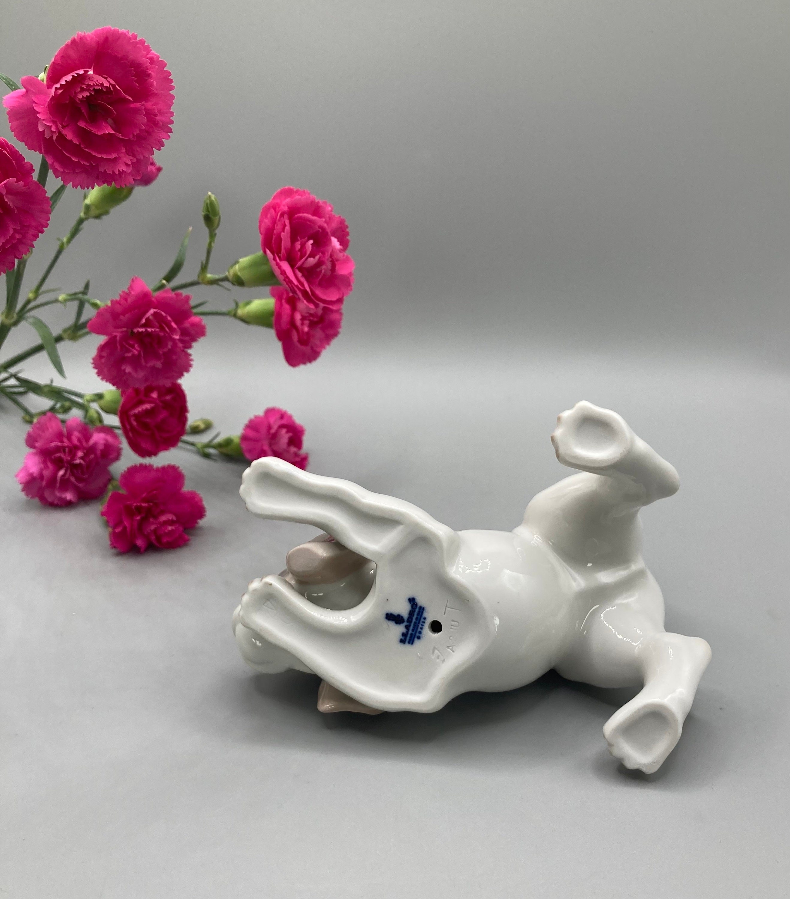Vintage Lladro Playful Puppy Figurine: Beagle Dog, Home Decor - Etsy