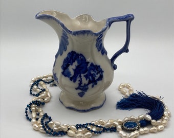 Jarra Vintage Flow Blue Staffordshire: Jarra de loza con estampado floral
