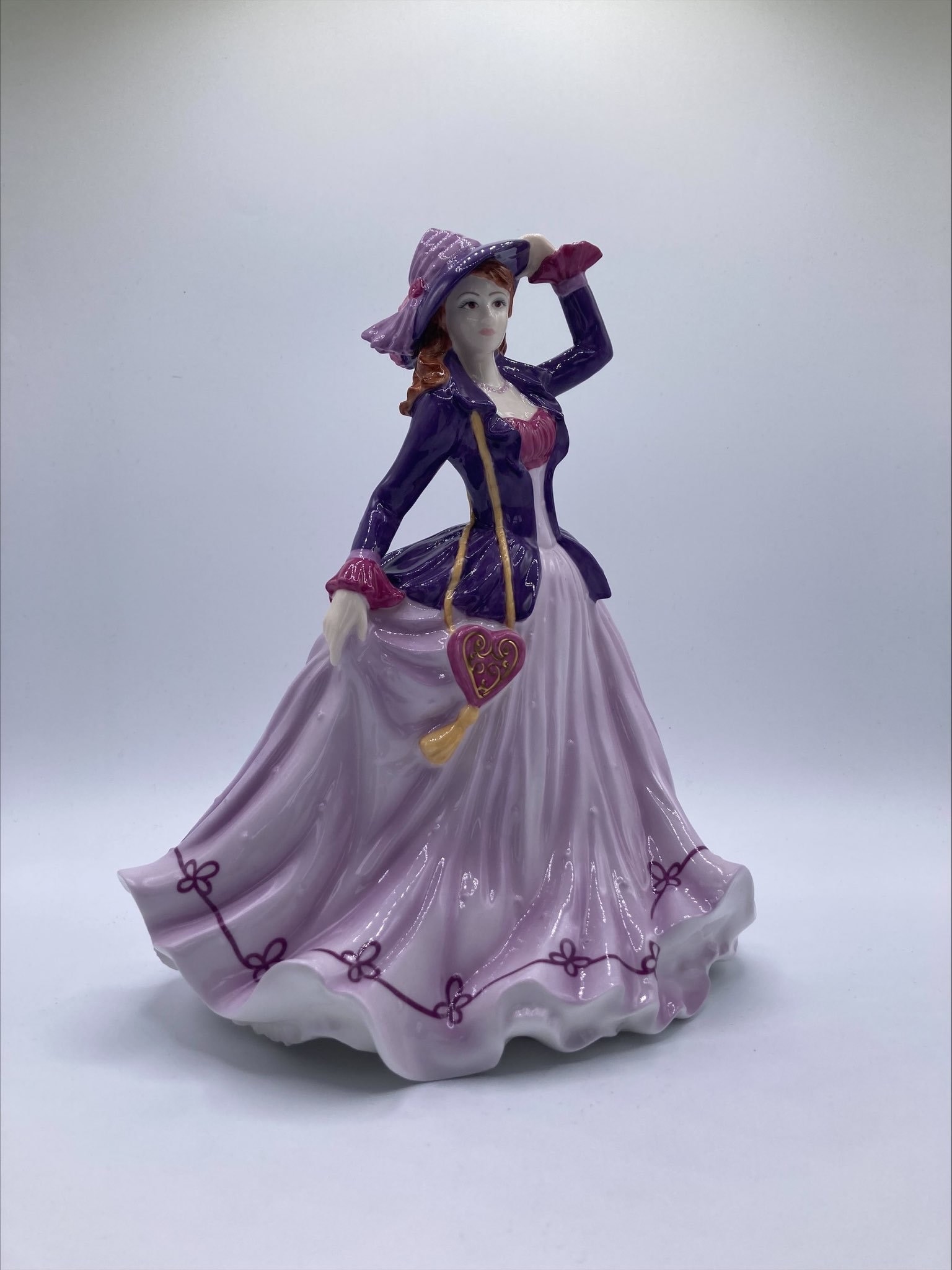 COALPORT 紫と白の女性像 置物 【公式通販】