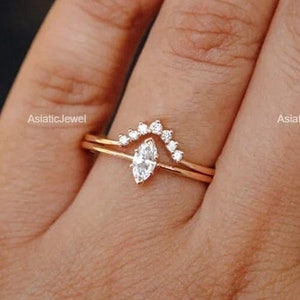 Marquise-Cut Moissanite Solitaire Ring With Curve Band, 18K Solid Yellow Gold Sevan Stone Band Matching Band, Bridal Ring Set For Women