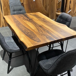 Farmhouse Table / Rustik Table / Walnut Kitchen Table / Custom American Walnut / Coffee Table / Walnut Desk / Live Edge / Dining Table